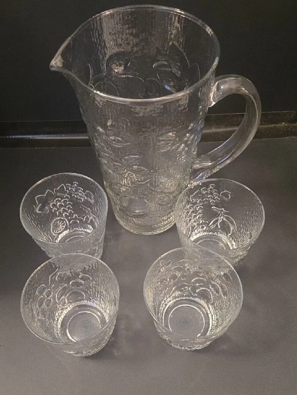 Williams Sonoma Clear Embossed Glass Juice Pitcher with 4 Matching Tumblers